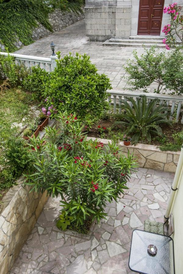 Studio Apartments Summer Time Kamenari Exterior foto