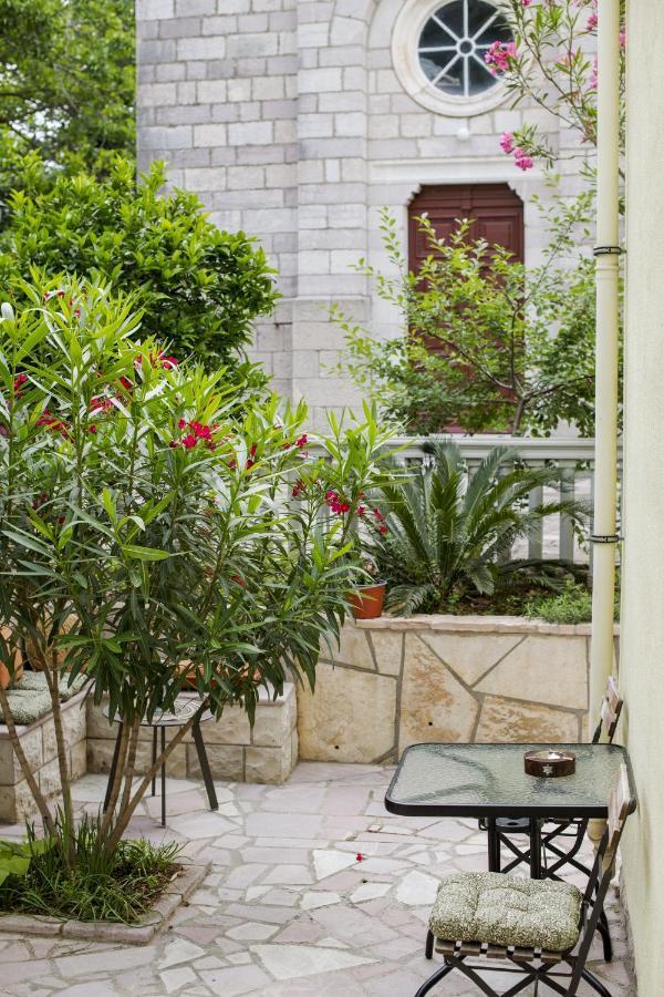 Studio Apartments Summer Time Kamenari Exterior foto