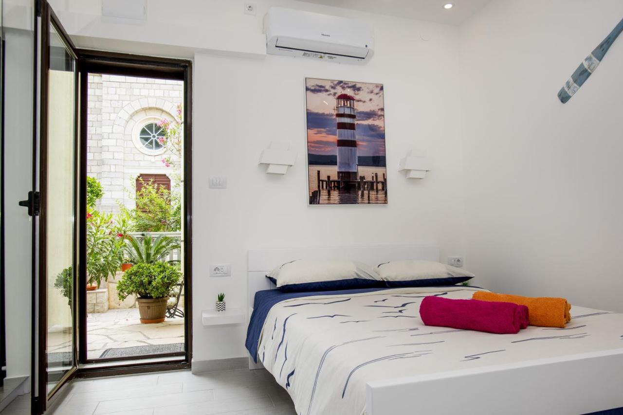 Studio Apartments Summer Time Kamenari Exterior foto