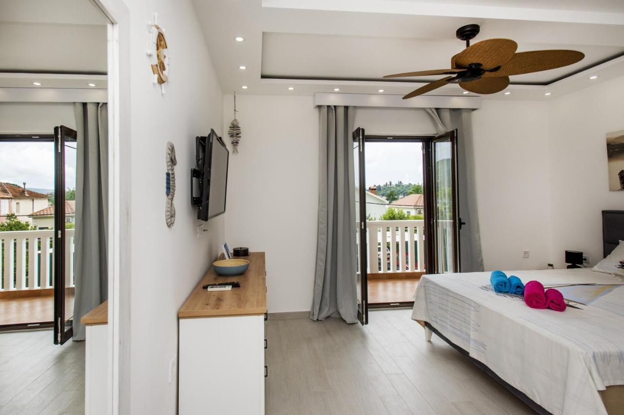 Studio Apartments Summer Time Kamenari Exterior foto