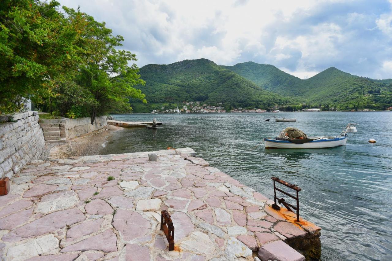 Studio Apartments Summer Time Kamenari Exterior foto